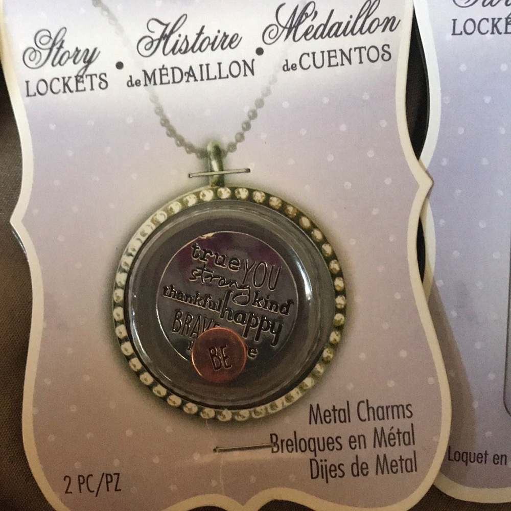 Story locket bundle - Picture 5 of 7